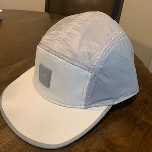 Under Armour White/Gray Cap. NEW!